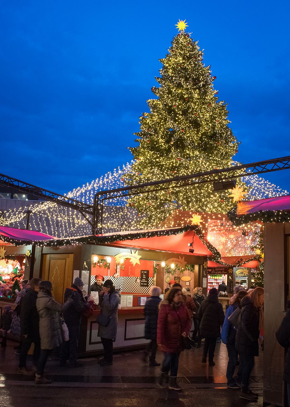 Предколедно настроение в Кьолн